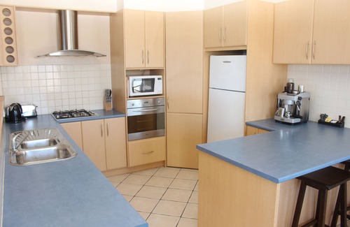 Port Hughes House | Lighthouse Port Hughes - Pet Friendly Beachfront Accommodation