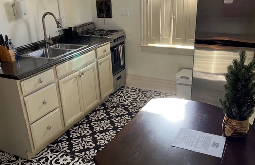 Ligonier Apartment | Ligonier Cozy and Comfortable In-town Location