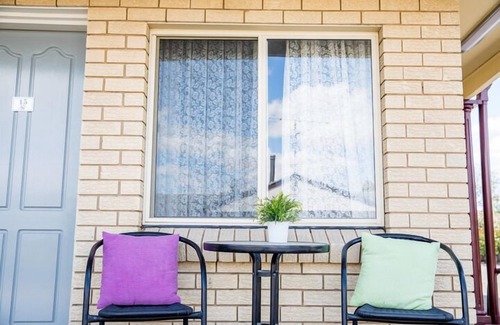 Goulburn Bed & Breakfast | Lilac City Motor Inn Deluxe Twin Room 28