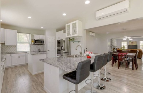 Lilburn House | Lilburn Gateway | Game Loft, Fire Pit, Near Stone Mountain