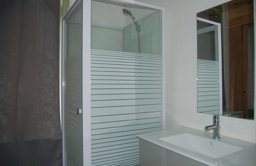 Fives Apartment | LILLE BRIGHT APARTMENT CLOSE TO STATION and LARGE PALACE FREE PARKING