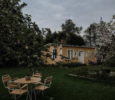 Nora House | Lillebo - Centralt mysigt hus i Nora