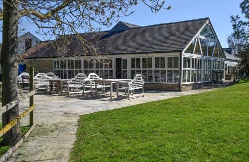 Nassington House | Lily Pad 1 - Uk49648