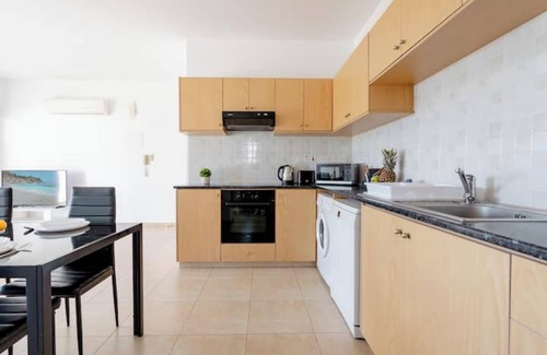 Pyrgos Apartment | Limassol Star 21 by Sky Universe