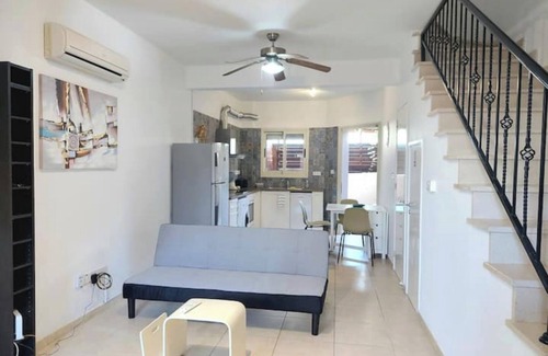 Pyrgos Apartment | Limassol Star 6 by Sky Universe