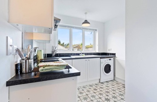Kettering House | Lime Corner: Peaceful with Parking