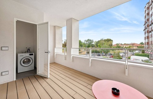 Gioia Apartment | Limehome Milan via Stresa