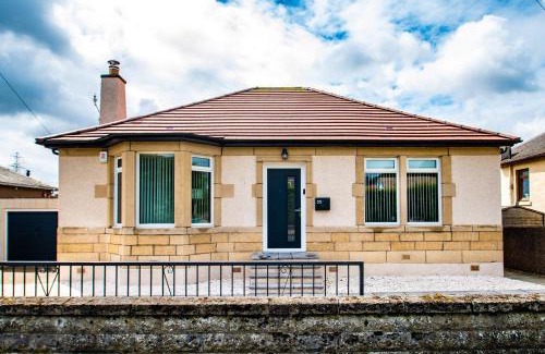 Dunfermline Villa | Linburn Cottage Dunfermline near Edinburgh