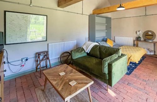 Louth House | Lincoln Reds Lookout