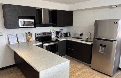 Zona 11 Apartment | Linda vista en hermoso y amplio apartamento