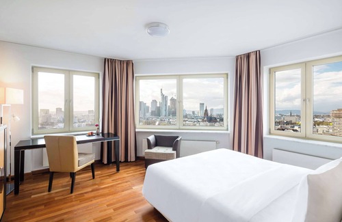 Sachsenhausen Hotel | Lindner Hotel Frankfurt Main Plaza, part of JdV by Hyatt