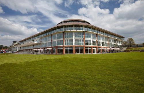 Lingfield Hotel | Lingfield Park Marriott Hotel & Country Club
