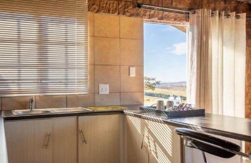 Umtshezi Cabin | Linglela Lodge