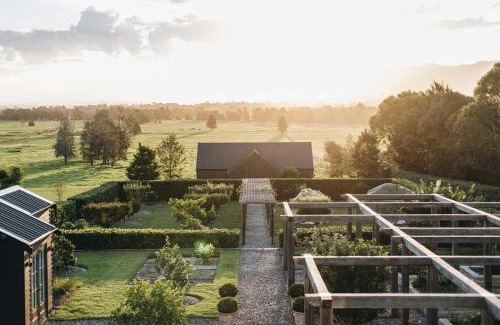 Berry House | Linnaeus Farm, Berry - by Linnaeus Collection