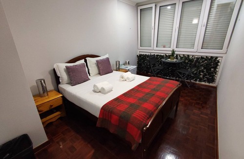 Penha de Franca Bed & Breakfast | Lisbon, 3 bedroom apartment Penha de França