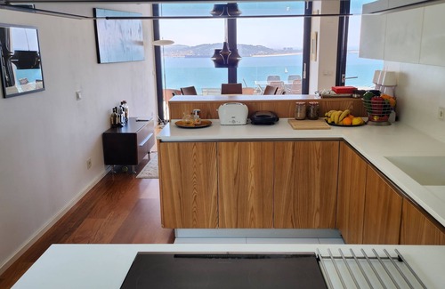 Linda-a-Velha Villa | Lisbon 3 floor 3 bedroom Villa, unique Sea View, Infinity Pool, Terrace, and Gym