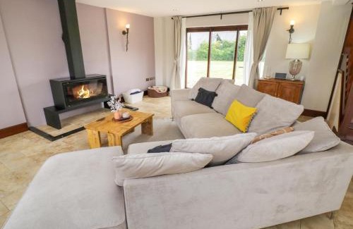 Harvington House | Little Acre