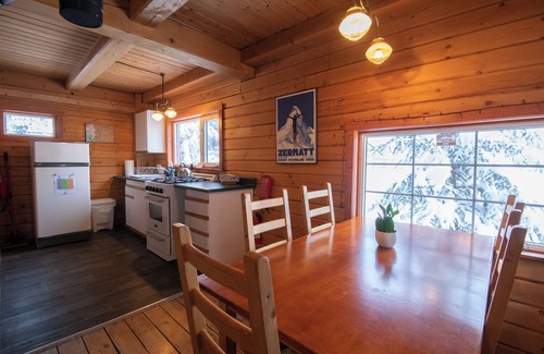 Tagish Cabin | Little Atlin Lodge
