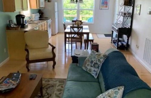 Taylorsville House | Little Beauty Cottage No. 39, lake cottage, near Louisville