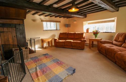 Clun House | Little Bicton