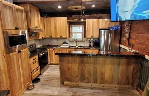 Summit House | Little Blue on the Bogue Chitto River Pet Friendly