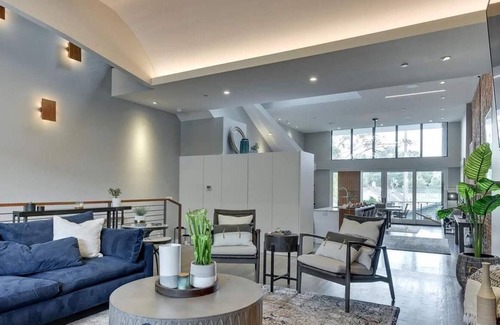 Dahlman House | Little Bo Hideaway - A unique, urban experience awaits you!n@littlebohideaway