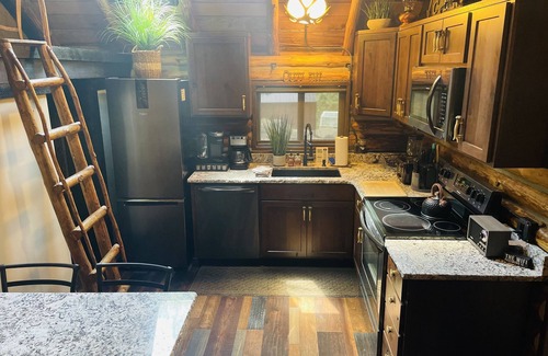 Post Falls Cabin | Little Cabin in the Woods + Disk - Frisbee Golf