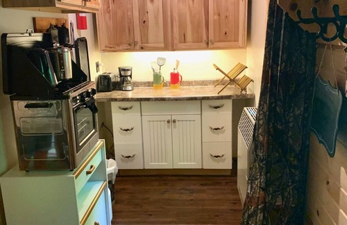 Mosherville Cabin | Little Cabin in the Woods - Quiet