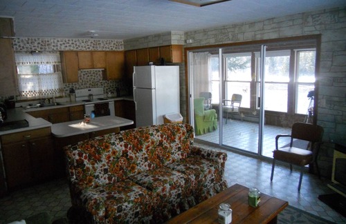 Cornell Cabin | Little Cabin on the River - Escanaba River - LCotR - Pet Friendly