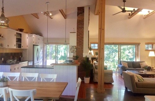 Adamsville House | Little Compton Westport Secluded 5 BR Near Beach and River