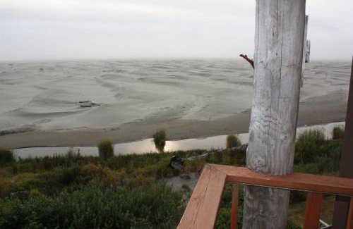 Newport Hotel | Little Creek Cove Beach Resort