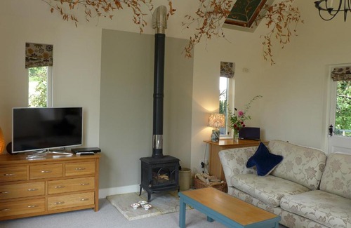 Axminster House | Little Evanses