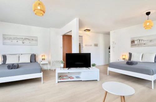 Maizerets Apartment | Little Gem 2 Beds AC 5 min Downtown