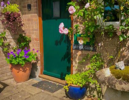 Alweston Apartment | Little Glebe
