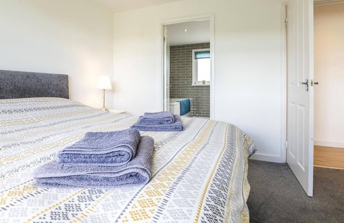 Wiseman's Bridge House | Little Hill - 3 Bedroom Bungalow - Wisemans Bridge