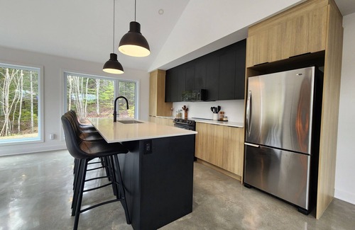 Saint-Faustin-Lac-Carre Cottage | Little Home Box in the wilderness surrounded by ski resorts and hiking mountains
