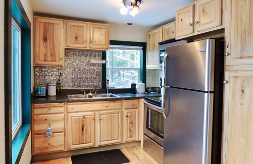 Andover Cabin | Little House on the Lake in the Forest