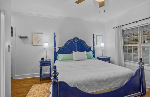 Washington Hotel | Little Inn on Main 214 West Main Street