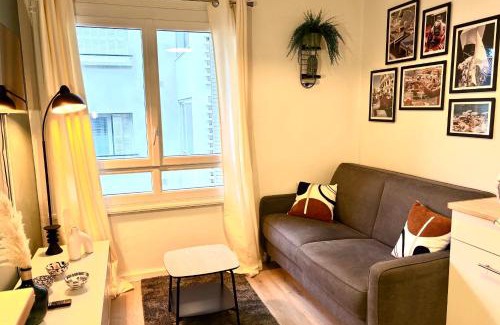 Gorge de Loup Apartment | Little Italy - Studio fourvière - quais de saône Lyon 9