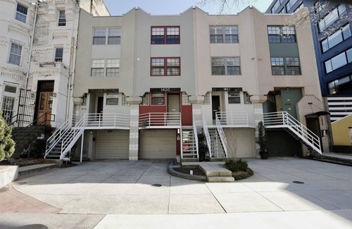 Logan Circle Apartment | Little Luxuries in Logan, perfect studio for 2!