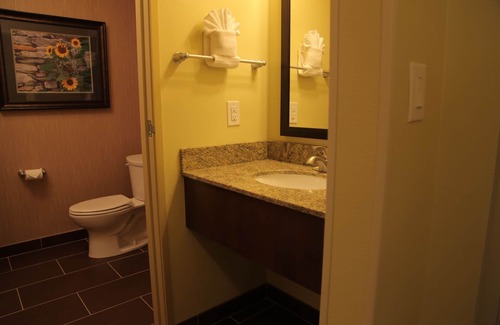 Watford City Hotel | Little Missouri Inn & Suites