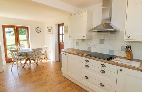 Upton Snodsbury Cottage | Little Owl Barn