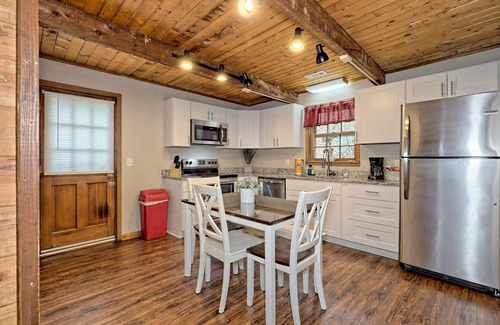 Clayton Cabin | Little Red House. A charming cabin in Clayton, Ga