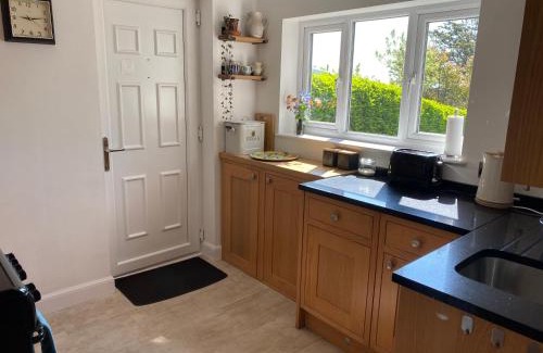 Crowborough Apartment | Little Saxby