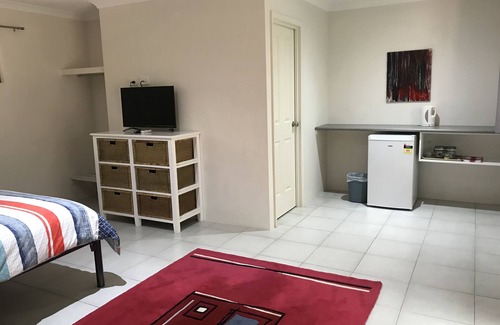 Bovell Bed & Breakfast | Little Shangri-La