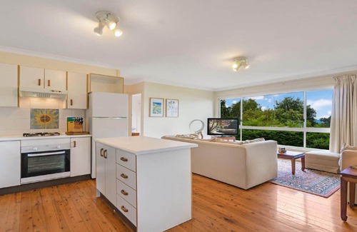 Killcare House | 'Little Tara' by Accom Holidays