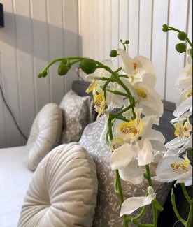 Herrang Apartment | Little white on the west coast
