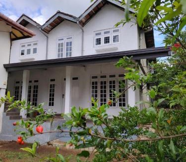 Gomagoda House | Liv House