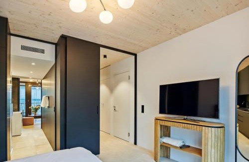 Lucerne Apartment | Liv Suites - Self Check-in
