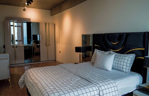 Bomonti Apartment | Live lavishly rent a luxury condo apartment with top-notch amenities in the 40+F